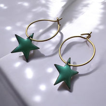 Charger l'image dans la galerie, Mini Créoles avec Étoile en Résine Colorée