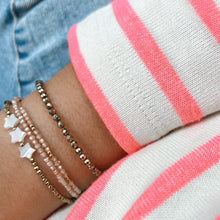 Charger l'image dans la galerie, Bracelet minimaliste et délicat en perles brillantes, scintillantes et acier inoxydable