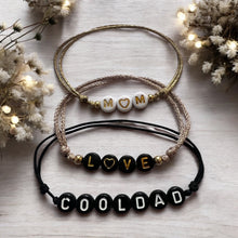 Charger l'image dans la galerie, Bracelet personnalisé avec perles lettres et cordon coloré